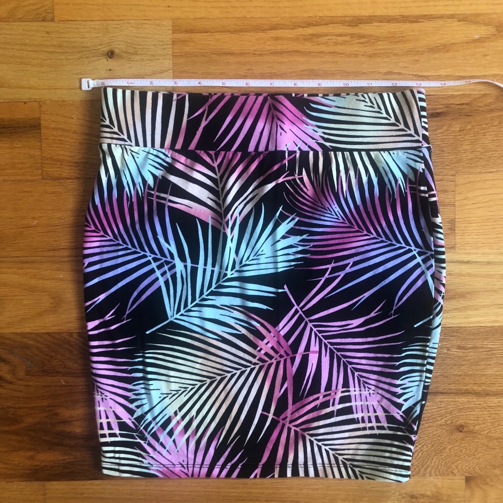 3 FOR $20 ✨HP ITEM✨ Stretchy Mini Skirt